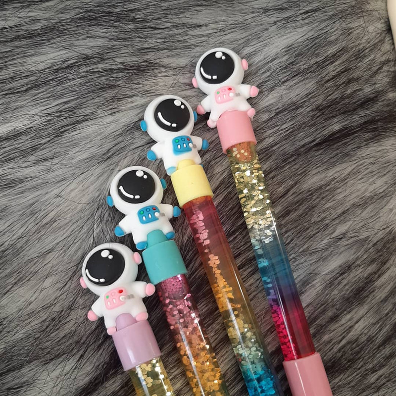 روان نویس مدل آکواریومی فضانورد