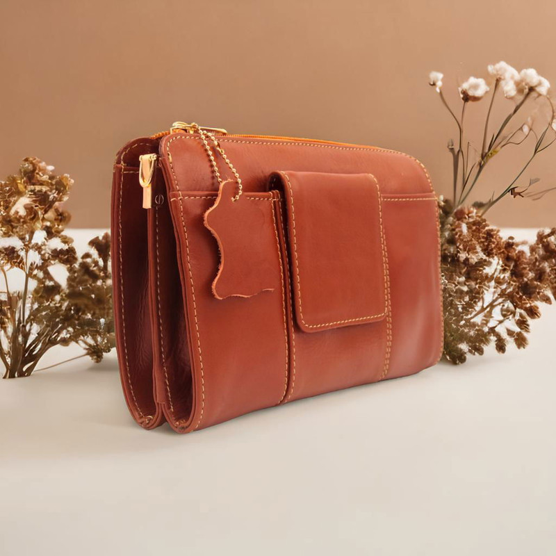 کیف دوشی زنانه مدل چرم طبیعی کد FTH130