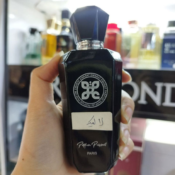 ادکلن امارات اسانس لالیک