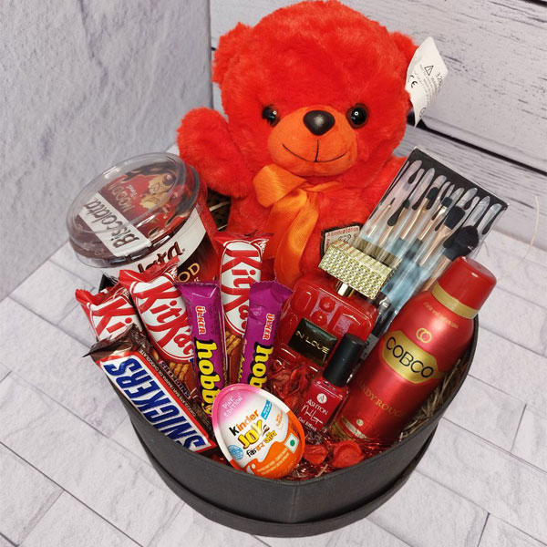 باکس هدیه و شکلات سفارشی 2/696 میلیونی