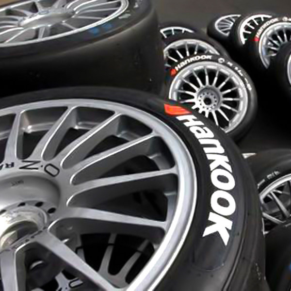 برچسب لاستیک خودرو طرح هانکوک کد SA010S بسته 4 عددی