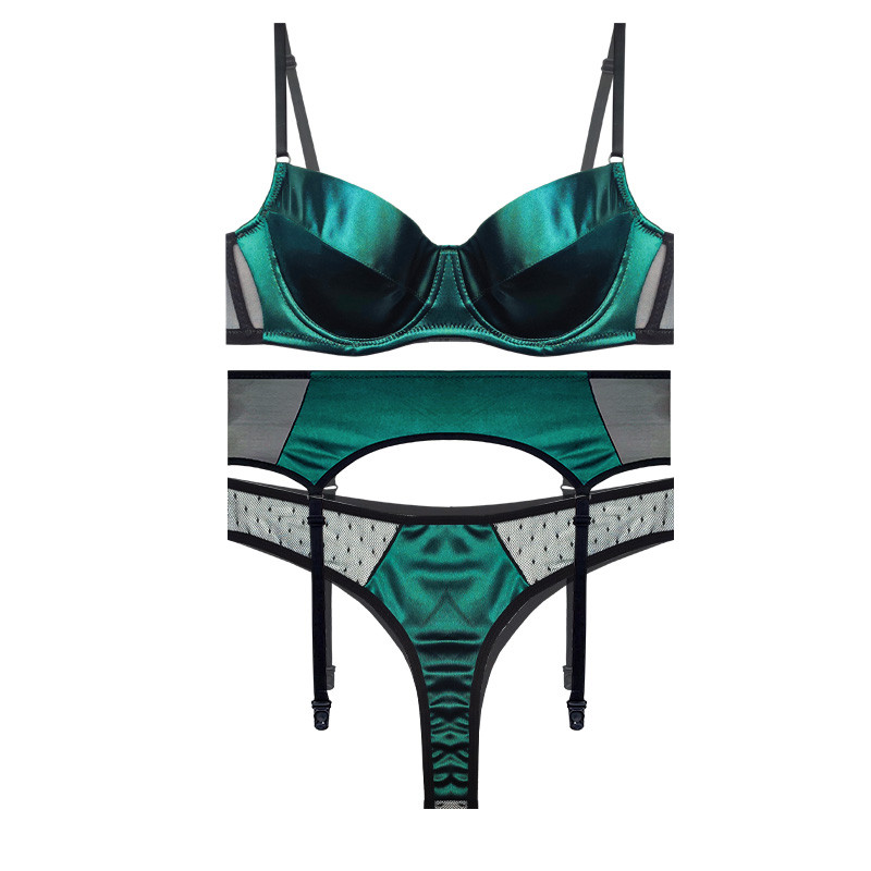 ست شورت و سوتین زنانه مدل زویا به همراه نگهدارنده جوراب