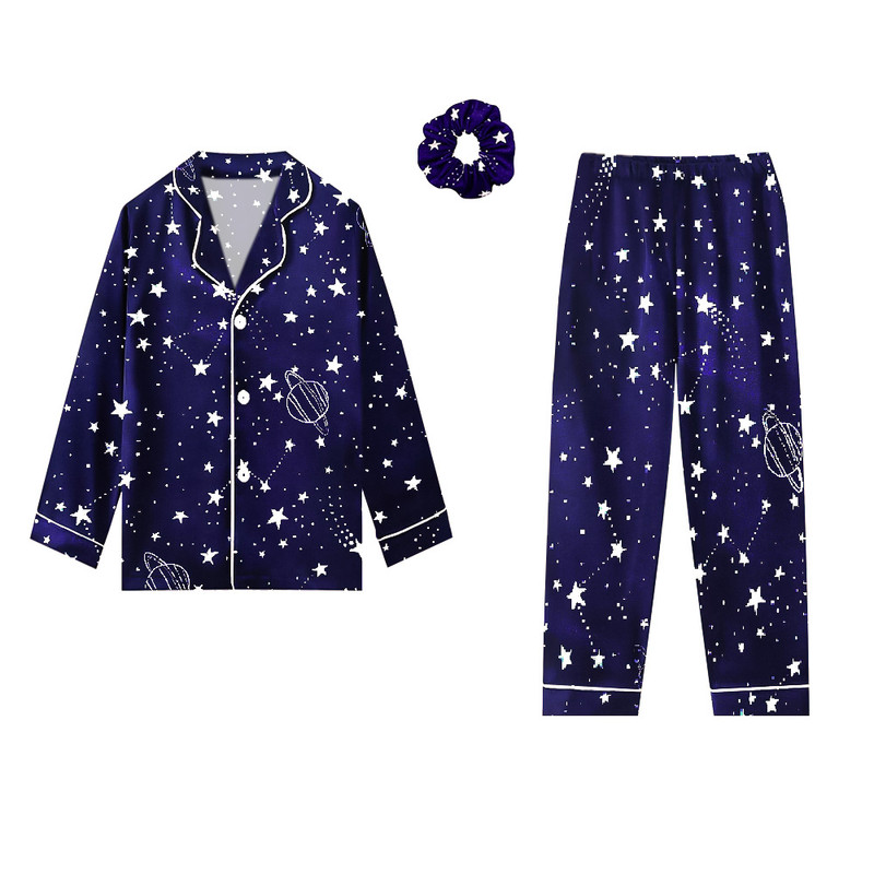 لباس خواب زنانه آنی لوکس مدل ساتن ابریشم طرح کهکشانی کد 66905L به همراه کش مو