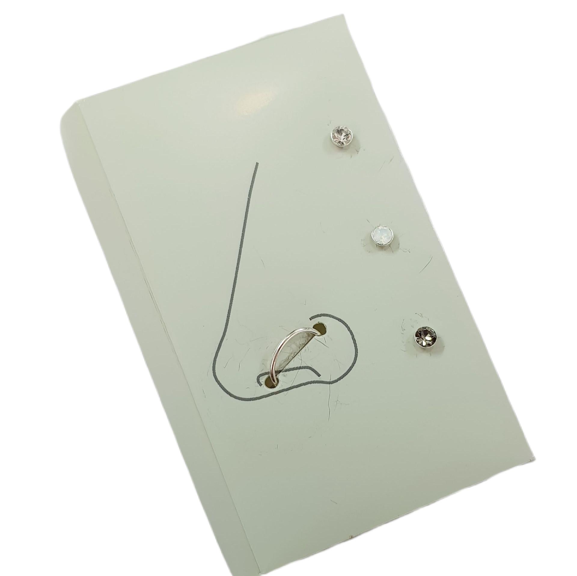 پک چهار عددی پیرسینگ بینی نگین دار جنس نقره عیار۹۲۵ برند iam کد ۲۹۱۰۶