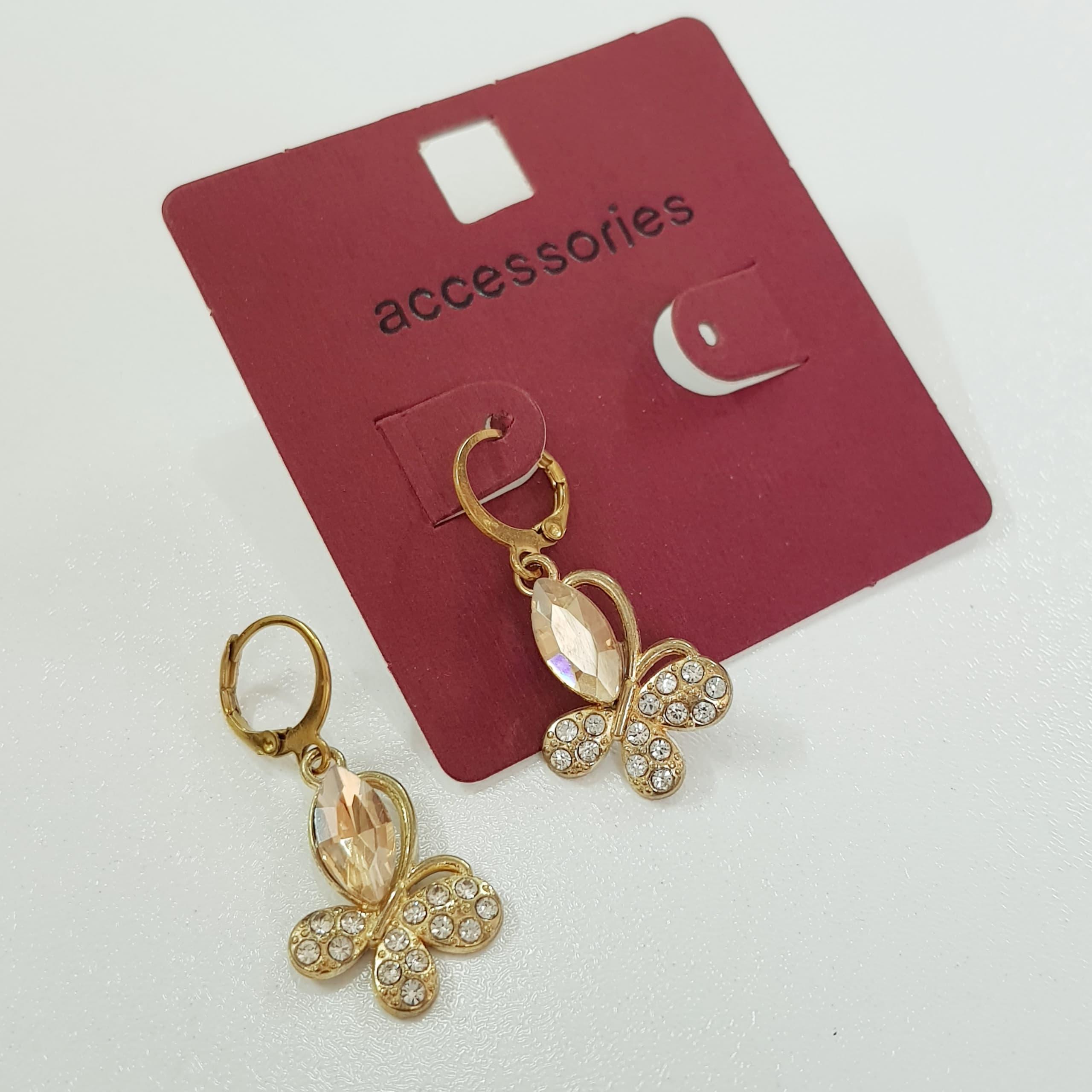گوشواره طلایی قفلی با آویز نگین دار برند Accessories